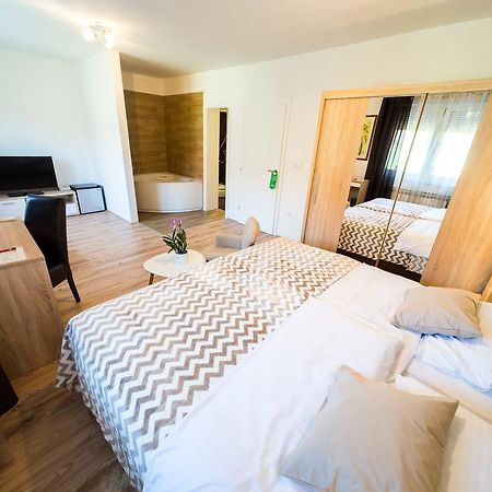 Villa Gradski Vrt Осиек Екстериор снимка