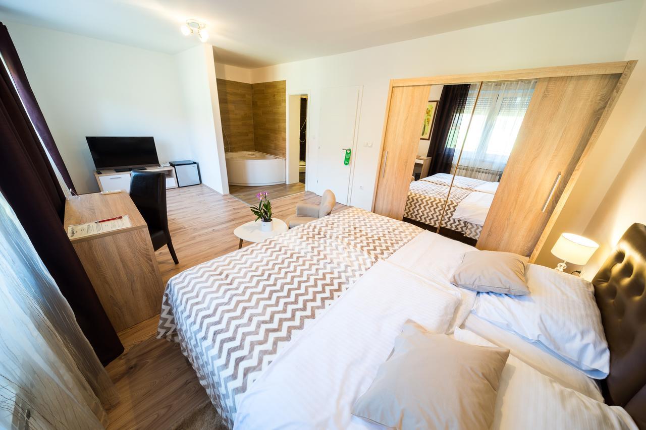 Villa Gradski Vrt Осиек Екстериор снимка